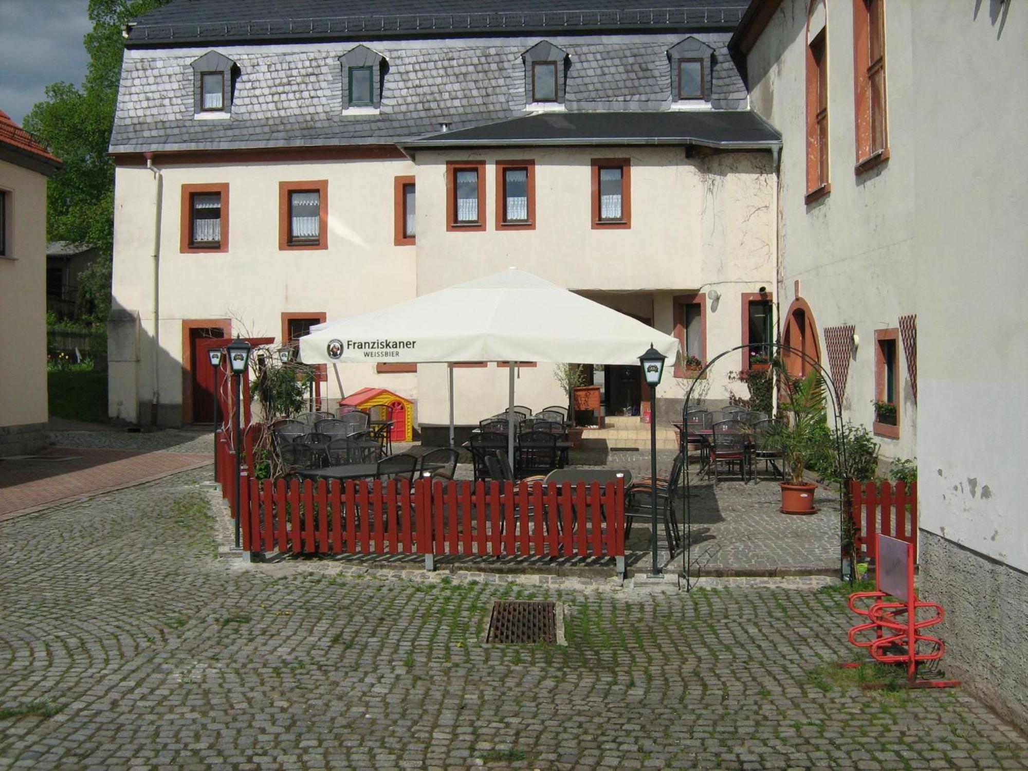 Gasthof Und Hotel Roter Hirsch Claussnitz Экстерьер фото